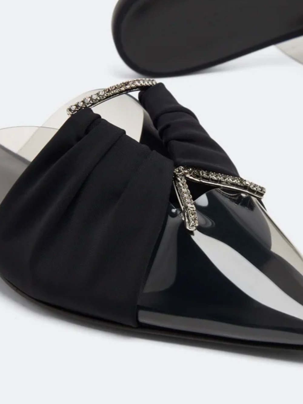 Crystal-Knot Black Pointed Mule